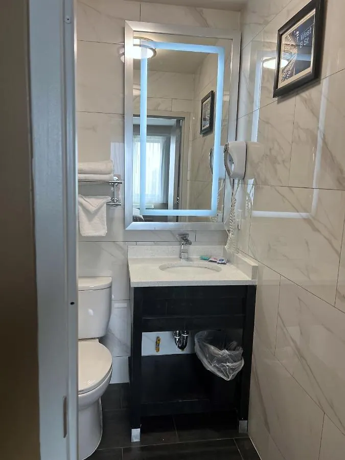 فندق Lotus Blu Inn & Suites نيو يورك