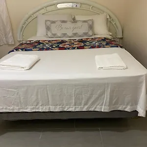 A Delightful In Queens Guest house