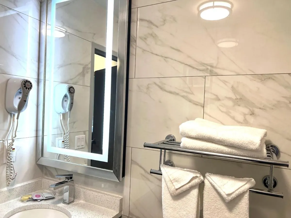 Lotus Blu Inn & Suites New York